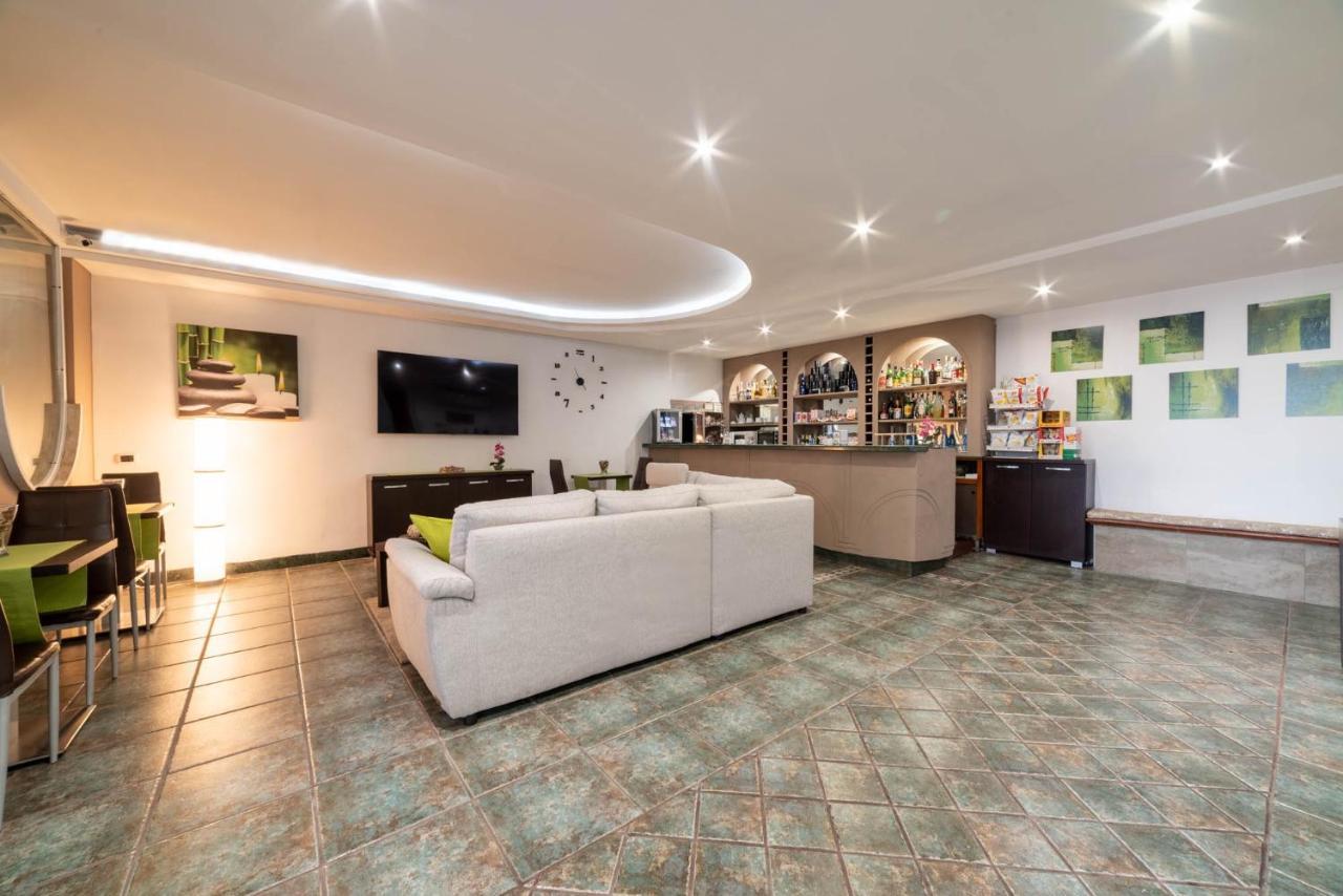 Hotel Cesirja Casavatore Extérieur photo